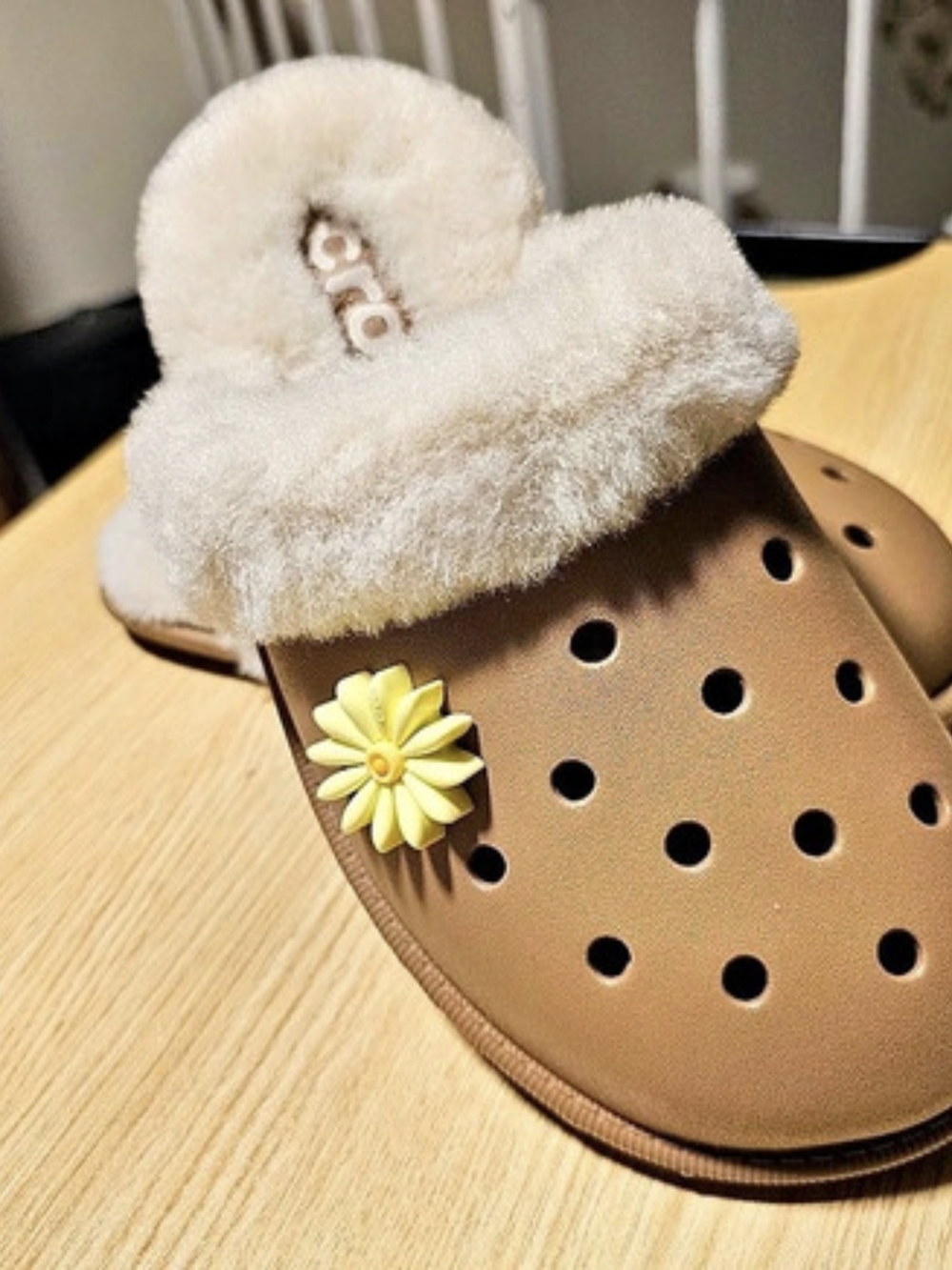​Crocs Classic Fuzz Scuff Slipper (Includes 2 Free Flower Jibbitz!)
